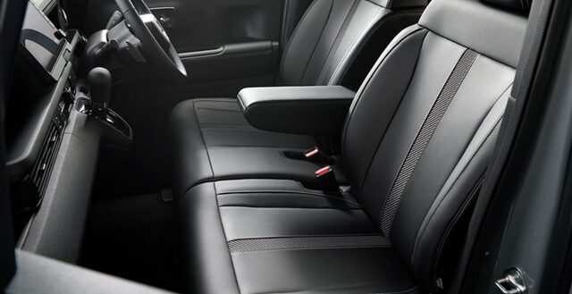 櫛形モータース | 車の内装「ベージュか黒か」どっちが良いの?車屋さん  